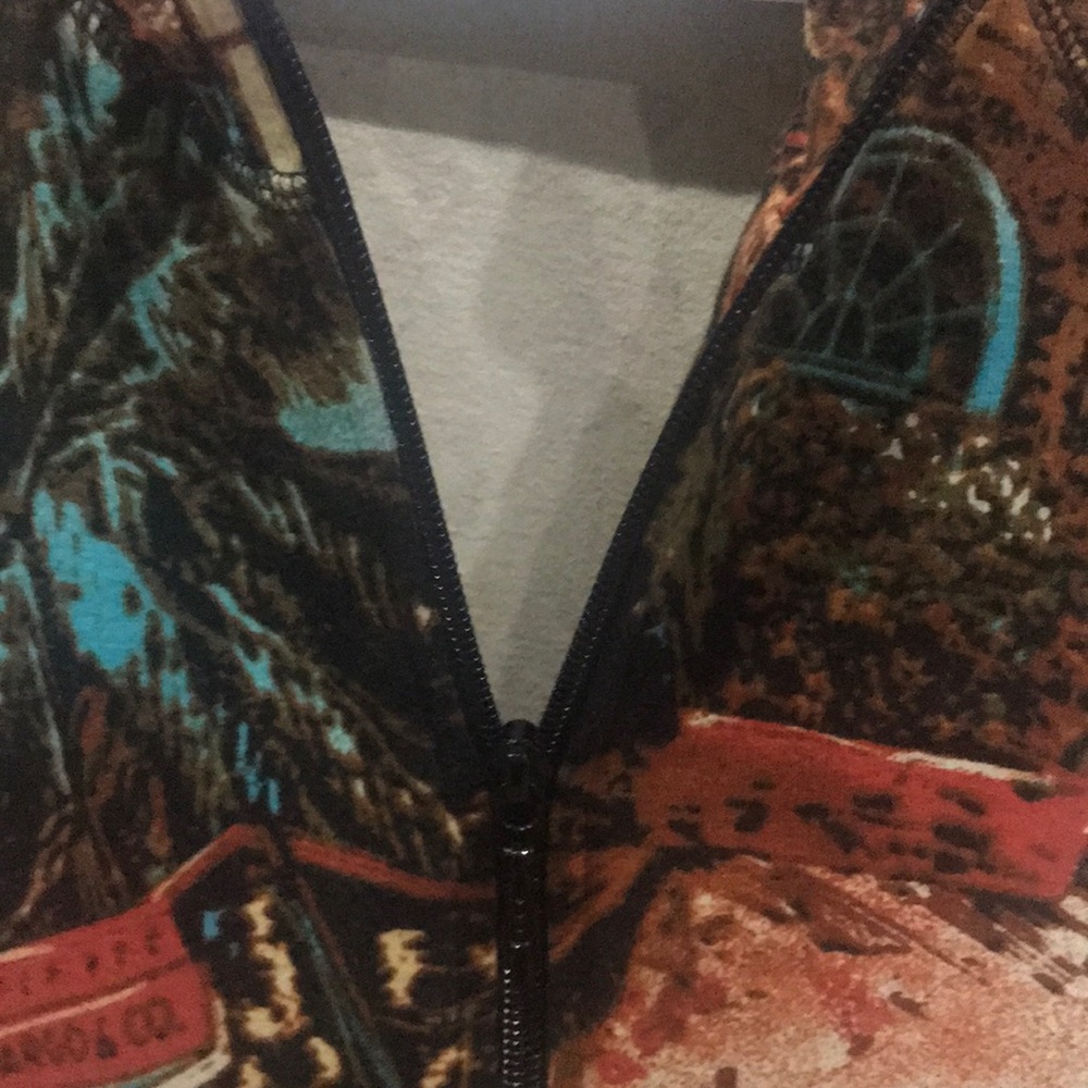 Light weight jacket - Picture 2 of 3